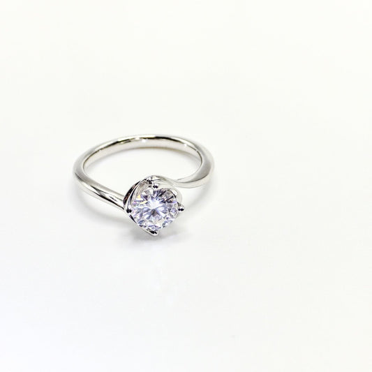 1CT Moissanite Solitaire Ring 925 Sterling Silver VVS1 Clarity 💎 - LND Jewellery