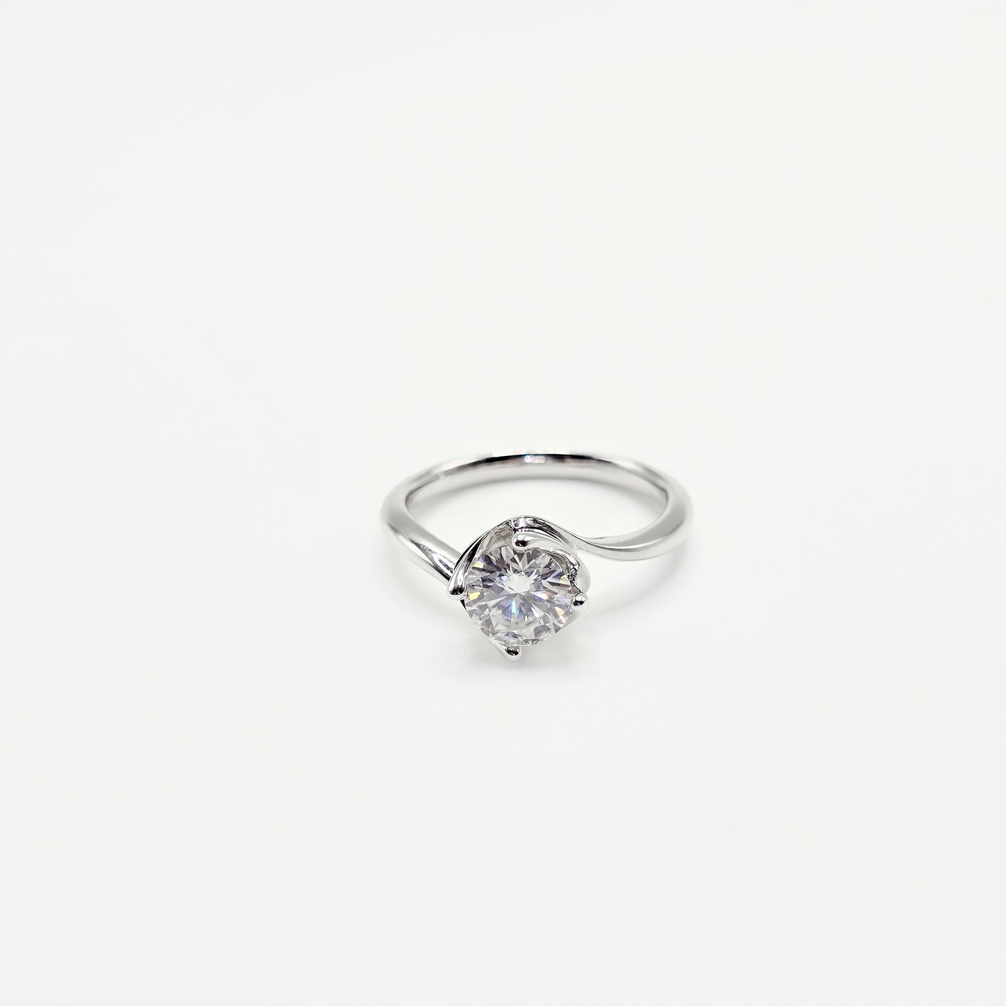 1CT Moissanite Solitaire Ring  925 Sterling Silver VVS1 Clarity 💎