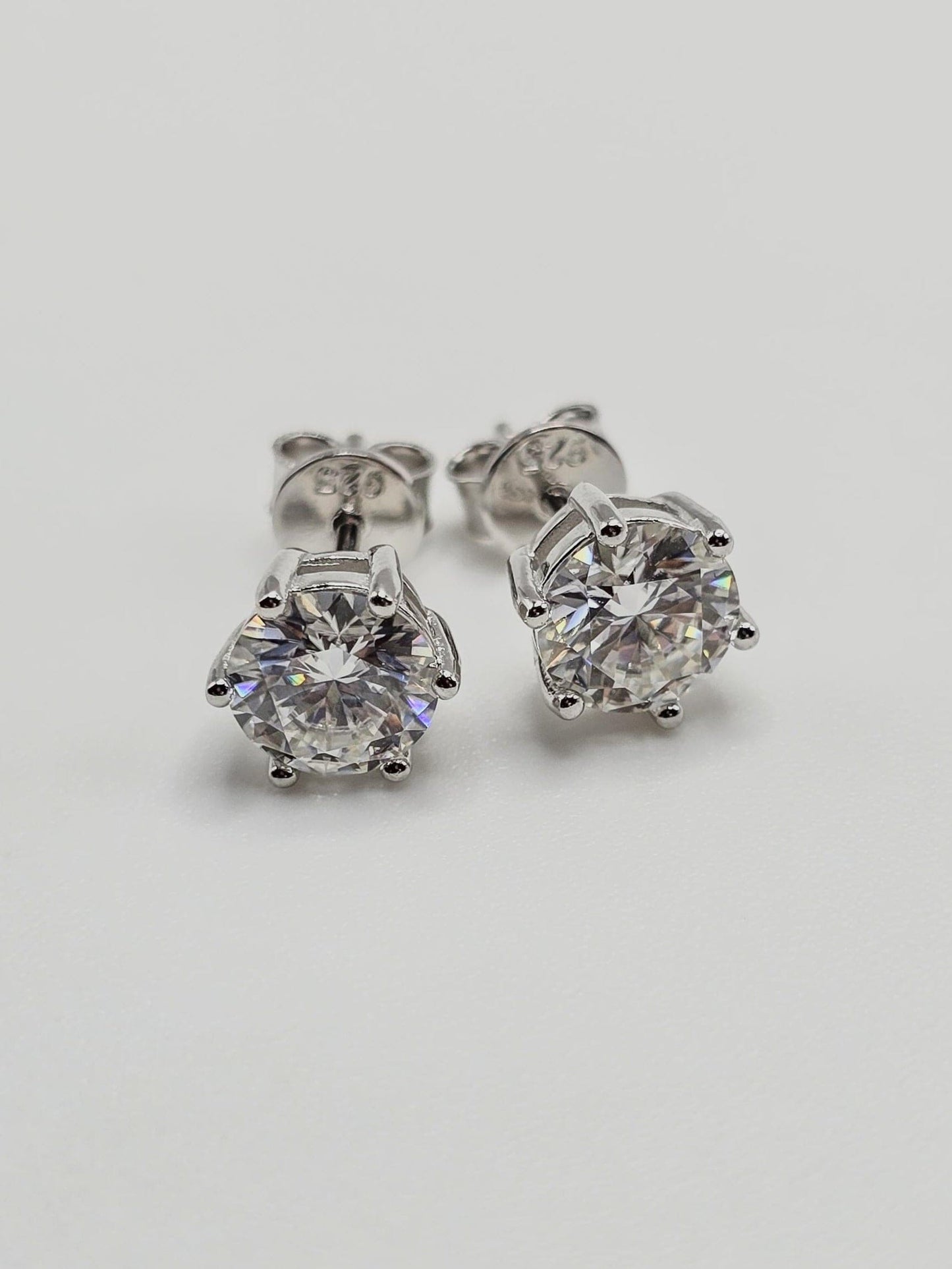 6.5mm VVS1 Round Cut Stud Earrings – 6 Prong Setting