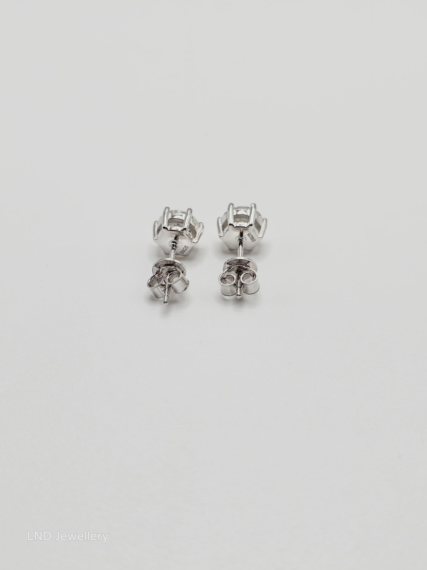 6.5mm VVS1 Round Cut Stud Earrings – 6 Prong Setting