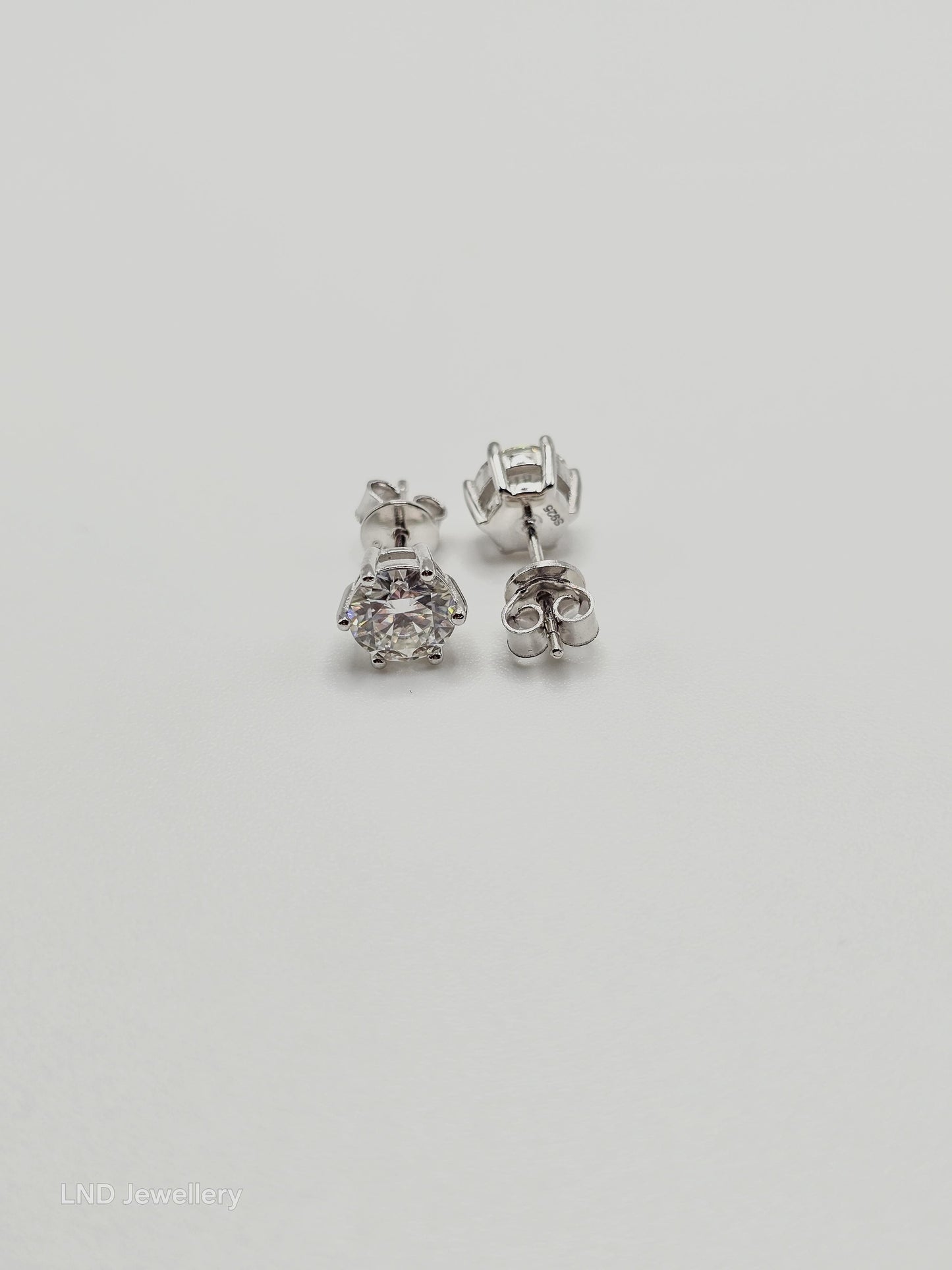 6.5mm VVS1 Round Cut Stud Earrings – 6 Prong Setting